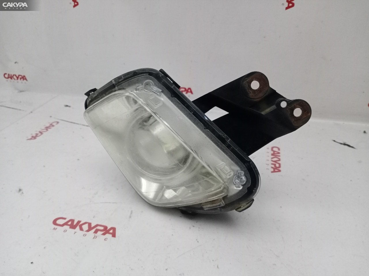 Фара противотуманная правая Toyota Crown GRS202 3GR-FSE 30-340: купить в Сакура Красноярск.