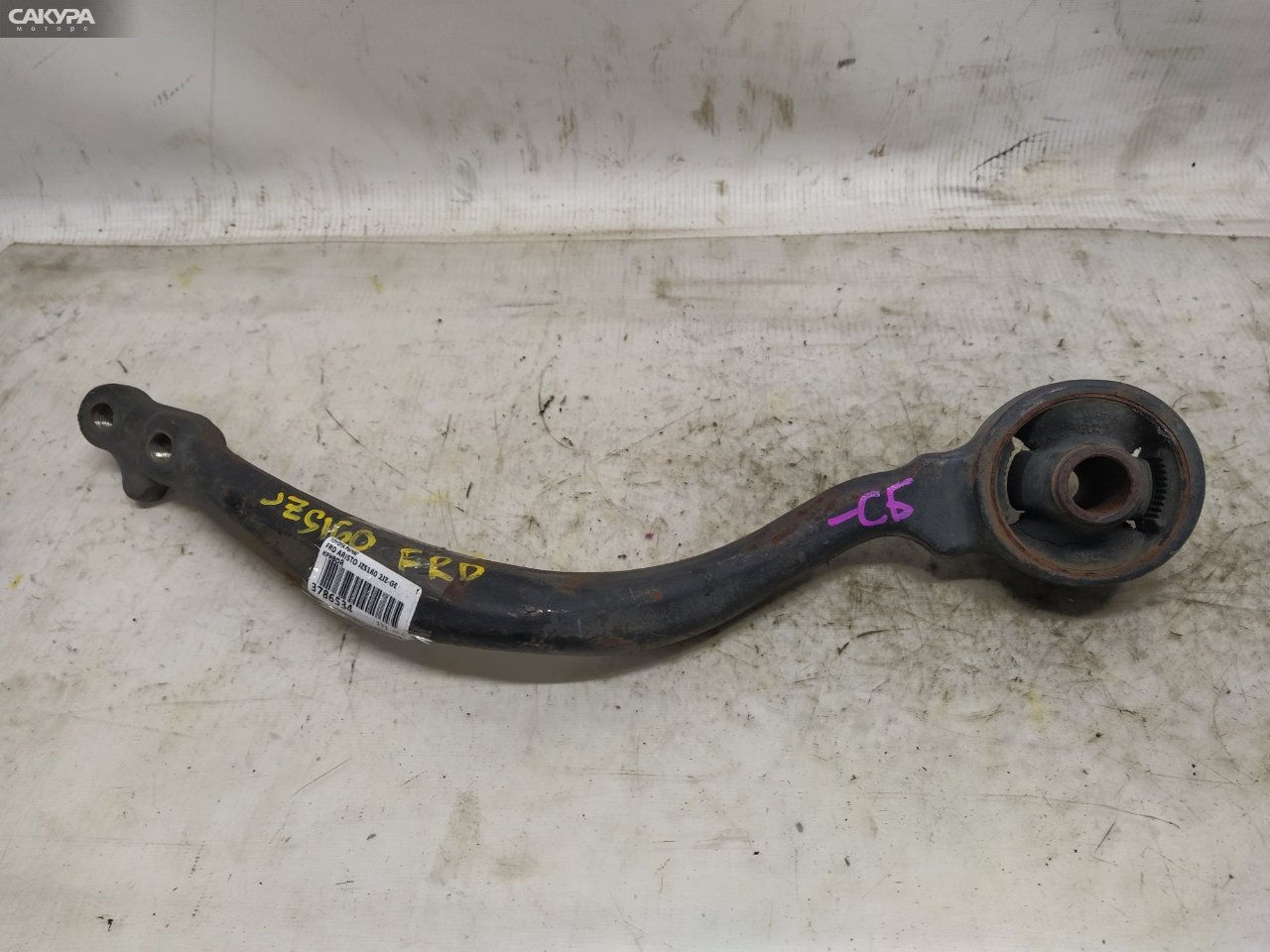 Рычаг подвески нижний передний правый Toyota Aristo JZS160 2JZ-GE: купить в Сакура Красноярск.