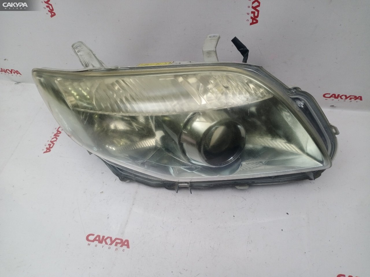 Фара правая Toyota Corolla Fielder ZRE142G 2ZR-FAE 12-526: купить в Сакура Красноярск.