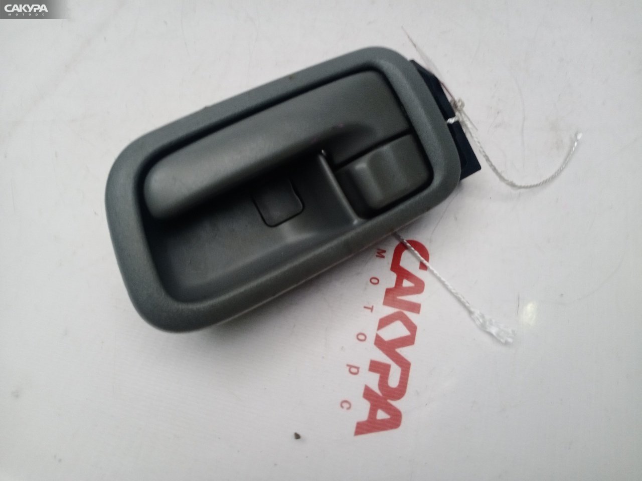 Ручка двери внутренняя передняя левая Toyota Harrier MCU15W 1MZ-FE: купить в Сакура Красноярск.