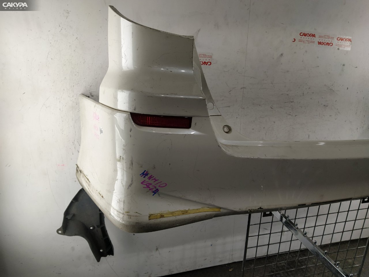 Бампер задний Toyota Alphard MNH10W 1MZ-FE: купить в Сакура Красноярск.