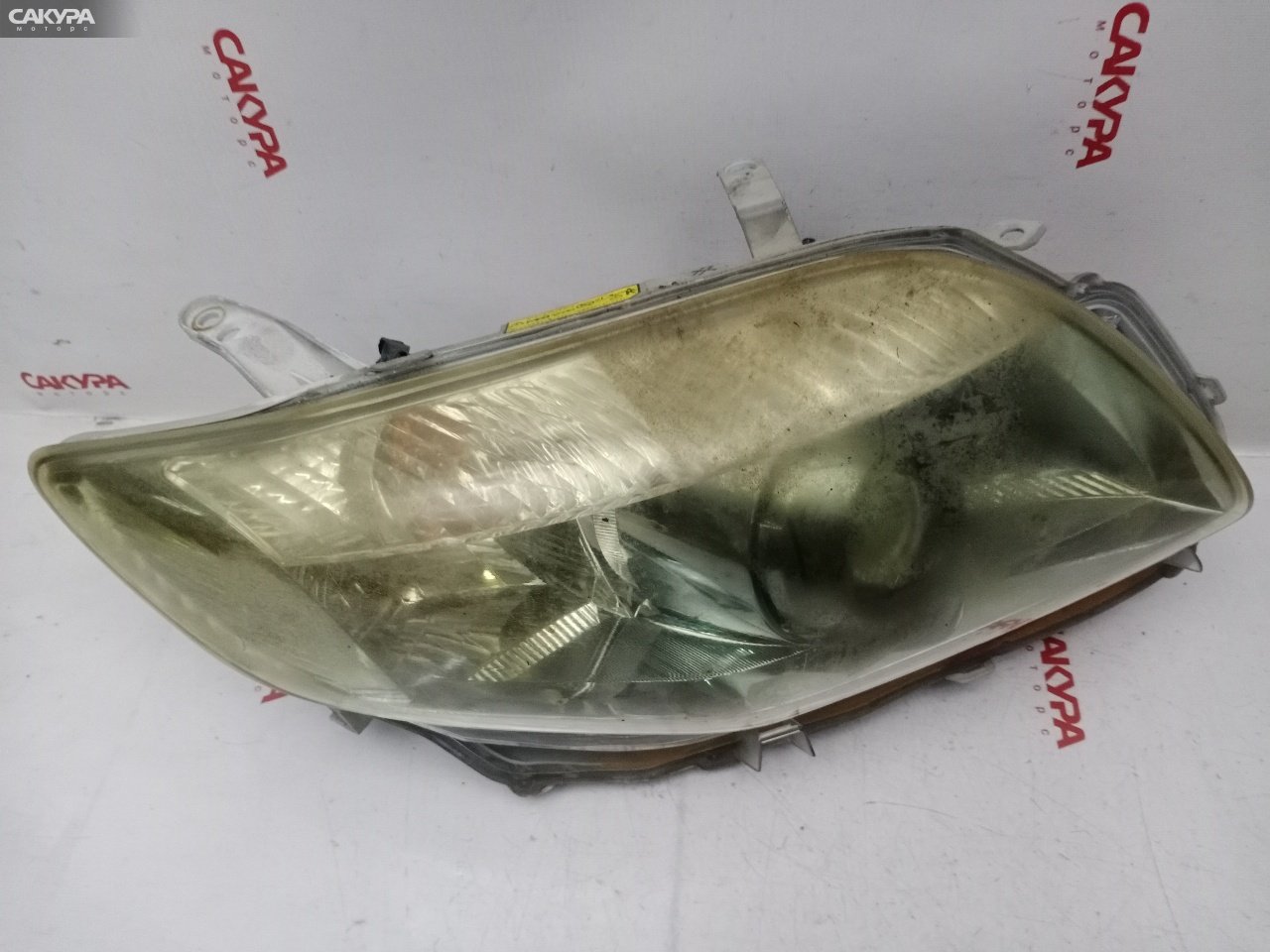 Фара правая Toyota Corolla Fielder ZRE142G 2ZR-FE 12-526: купить в Сакура Красноярск.