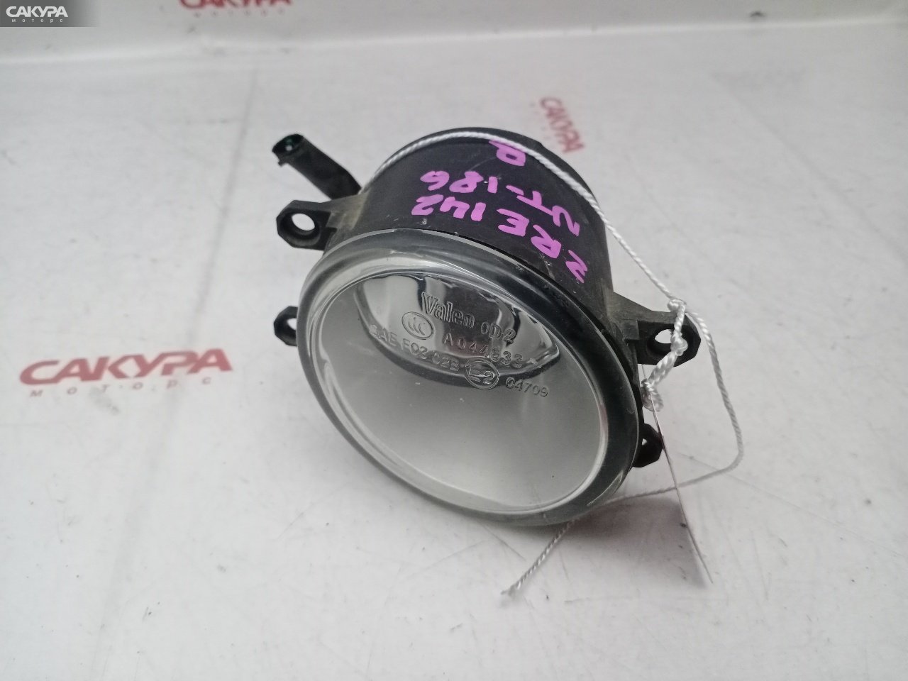 Фара противотуманная правая Toyota Corolla Fielder ZRE142G 2ZR-FE 04709: купить в Сакура Красноярск.