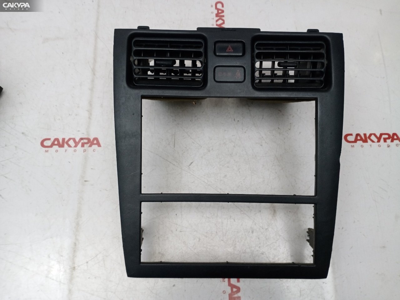 Рамка магнитолы Toyota Caldina ST210G 3S-FE: купить в Сакура Красноярск.