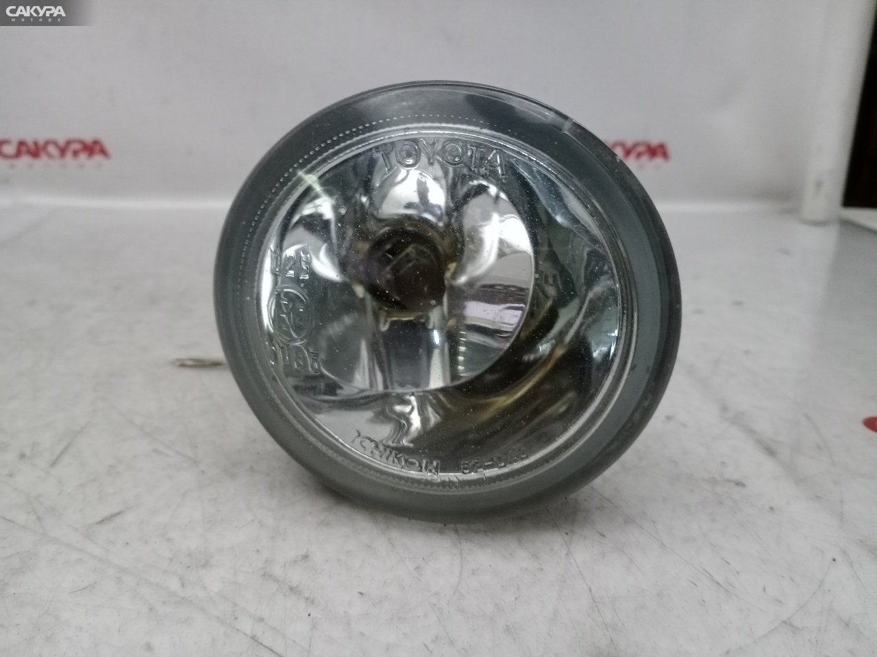 Фара противотуманная правая Toyota Allion ZZT240 1ZZ-FE 52-040: купить в Сакура Красноярск.
