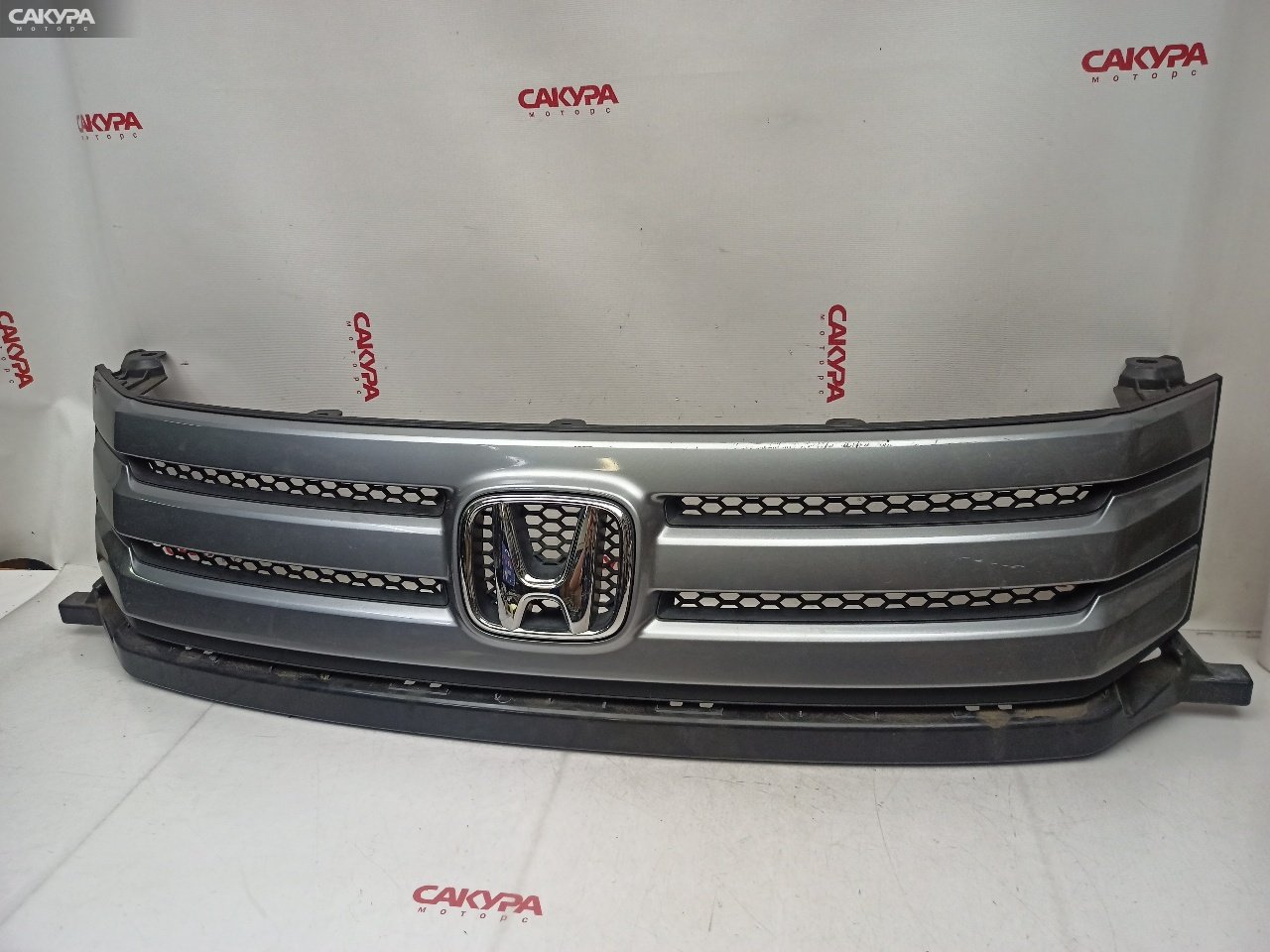 Решетка радиатора Honda Freed Spike GB3 L15A: купить в Сакура Красноярск.