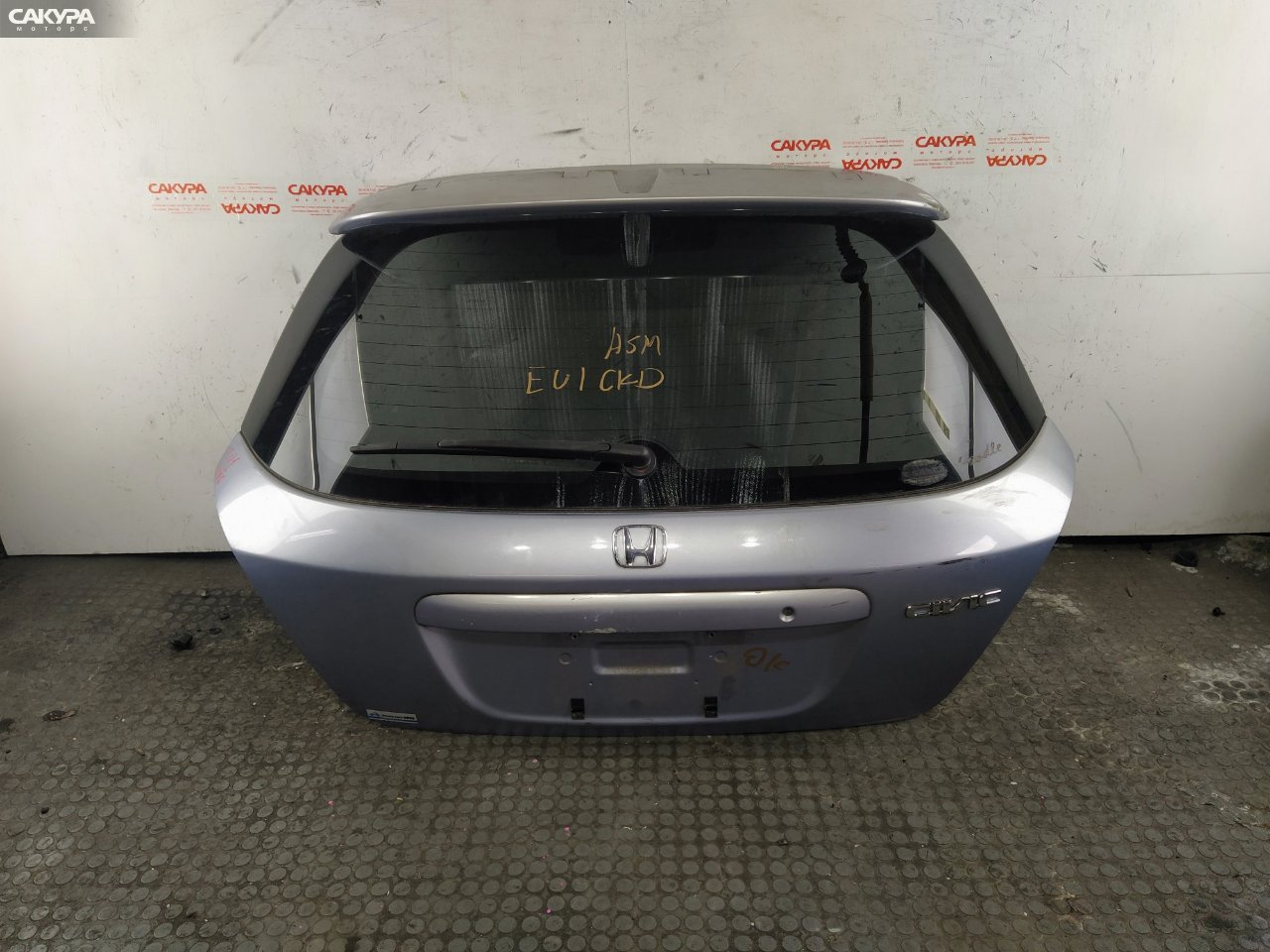 Дверь багажника Honda Civic EU1 D15B: купить в Сакура Красноярск.