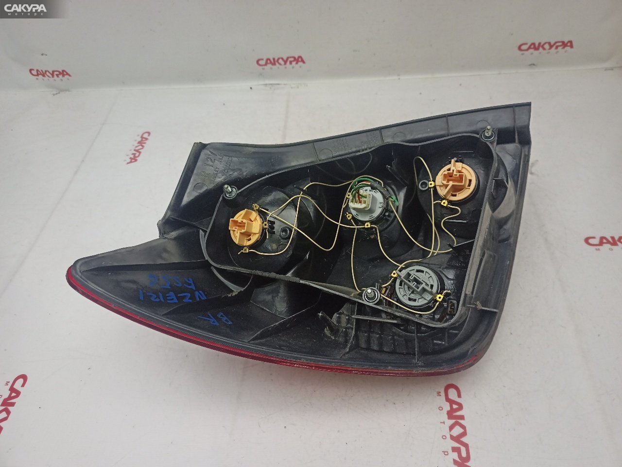 Фонарь стоп-сигнала правый Toyota Corolla Spacio NZE121N 1NZ-FE 13-69: купить в Сакура Красноярск.