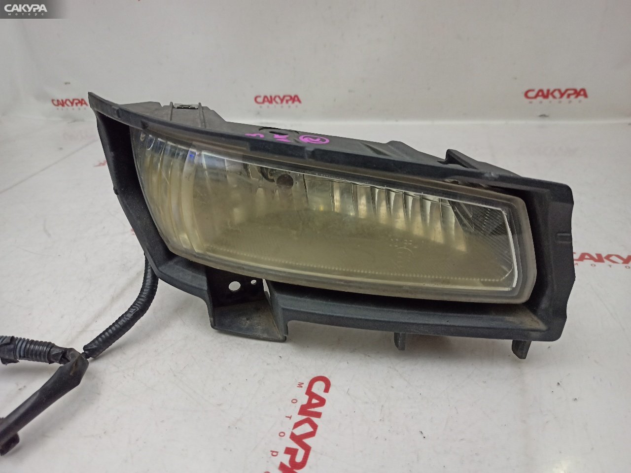 Фара противотуманная правая Toyota Alphard MNH10W 1MZ-FE 28-168: купить в Сакура Красноярск.