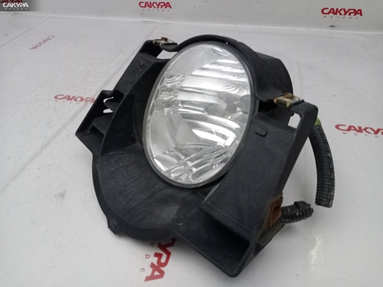 Фара противотуманная левая Toyota Voxy AZR60G 42-34: купить в Сакура Красноярск.