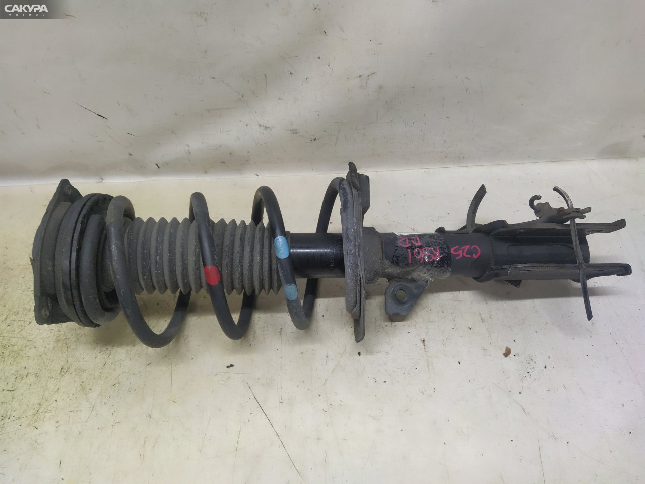 Стойка подвески передняя правая Nissan Serena C25 MR20DE: купить в Сакура Красноярск.