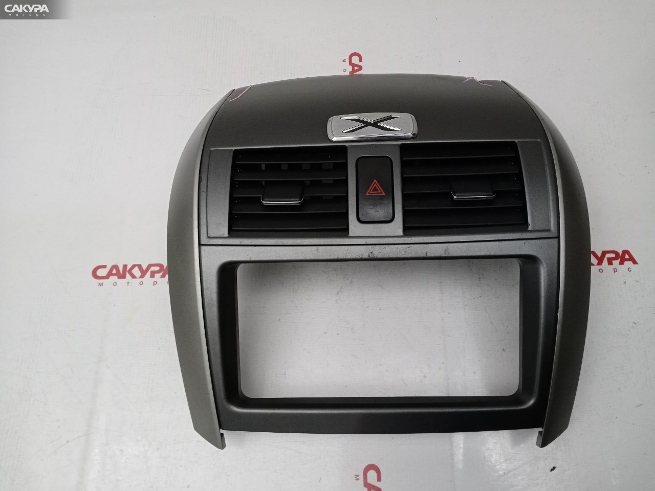 Рамка магнитолы Toyota Corolla Fielder NZE141G 1NZ-FE: купить в Сакура Красноярск.