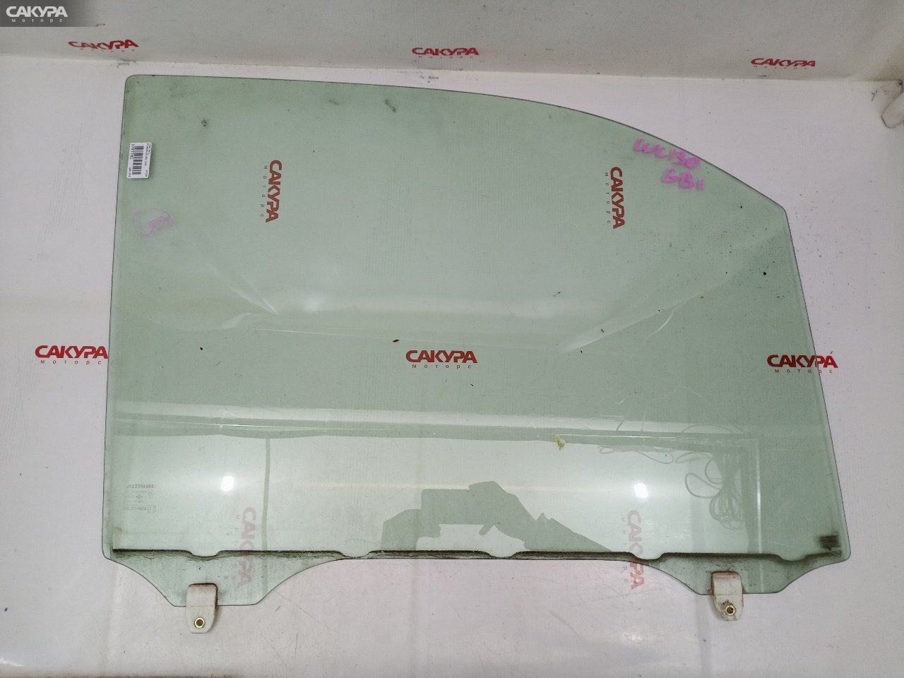 Стекло боковое переднее правое Honda Mobilio GB1 L15A: купить в Сакура Красноярск.