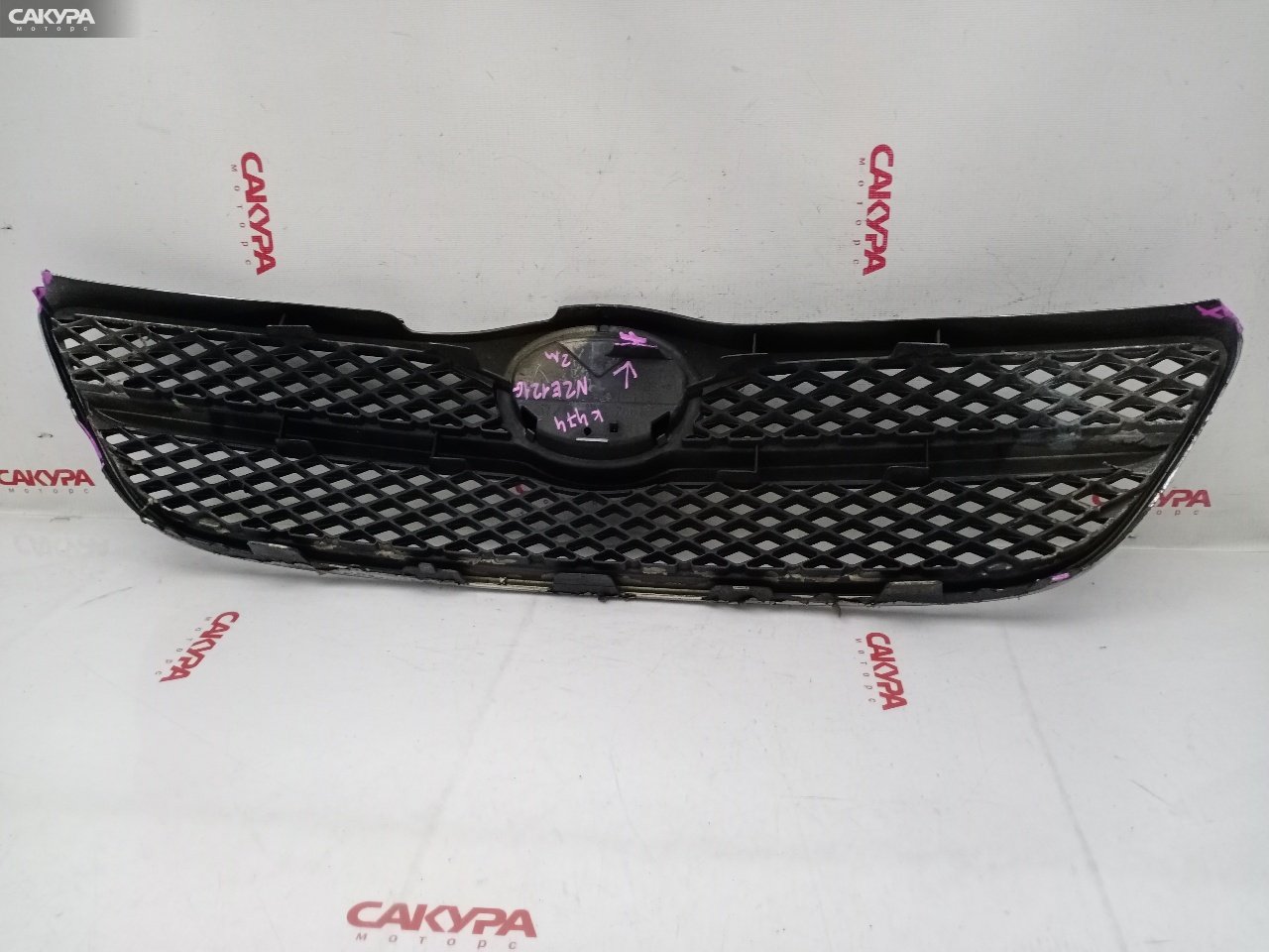 Решетка радиатора Toyota Corolla Fielder NZE121G 1NZ-FE: купить в Сакура Красноярск.