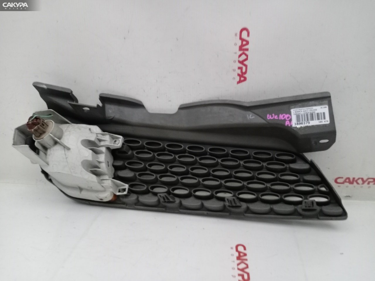 Решетка радиатора левая Nissan March AK12 CR12DE: купить в Сакура Красноярск.