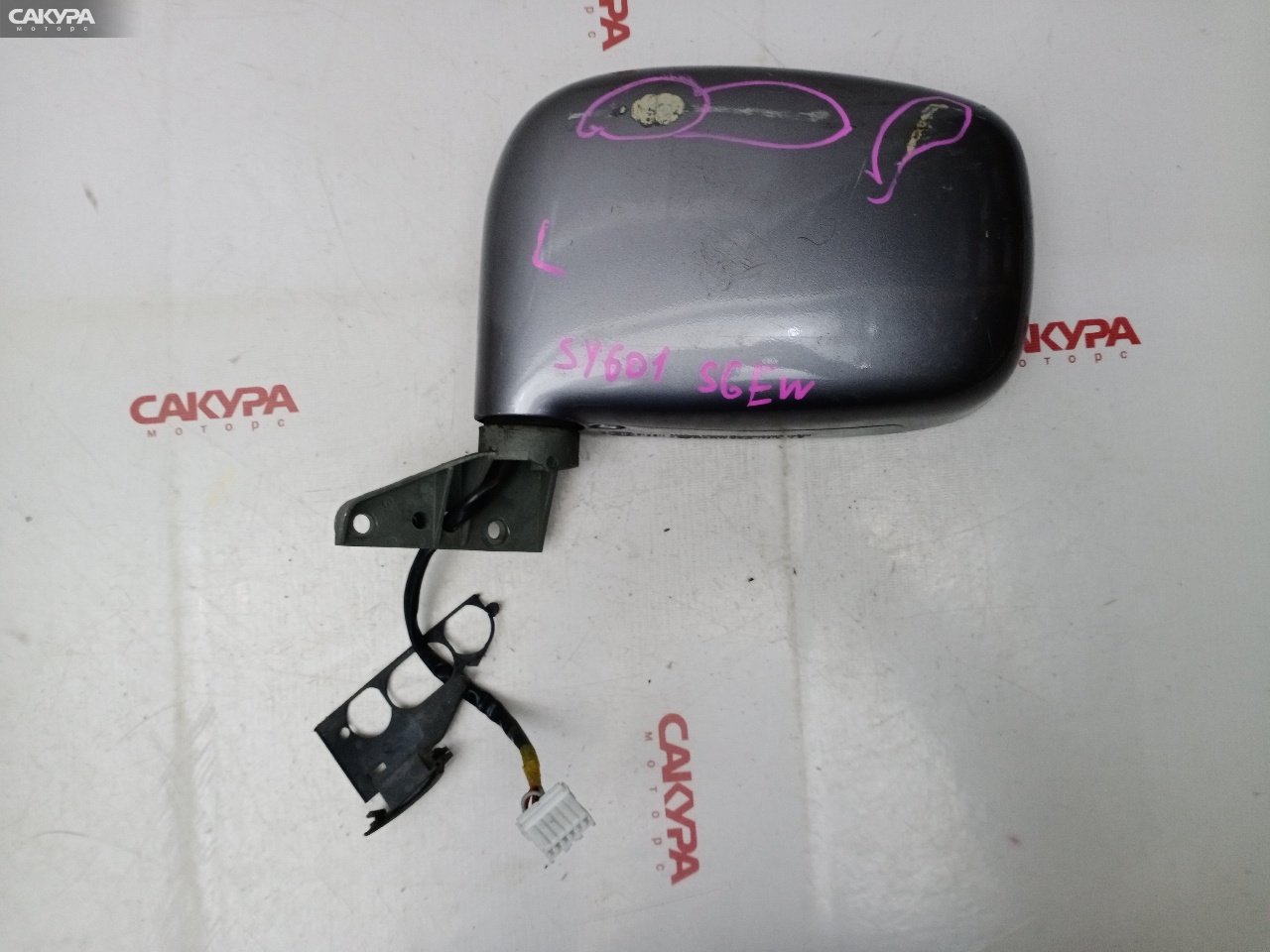 Зеркало боковое левое Mazda Bongo Friendee SGEW FE: купить в Сакура Красноярск.