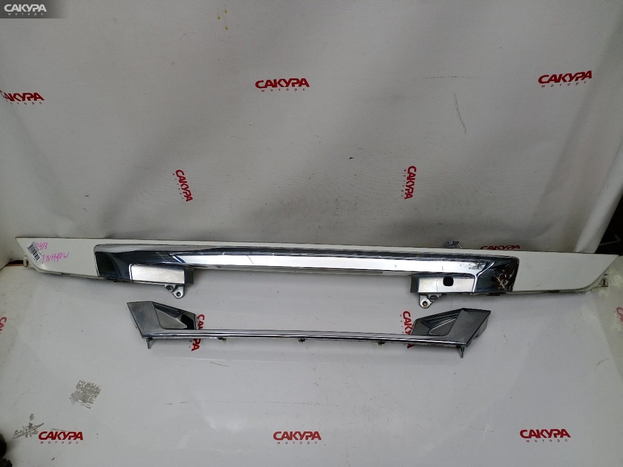 Накладка багажника Toyota Alphard MNH10W 1MZ-FE: купить в Сакура Красноярск.