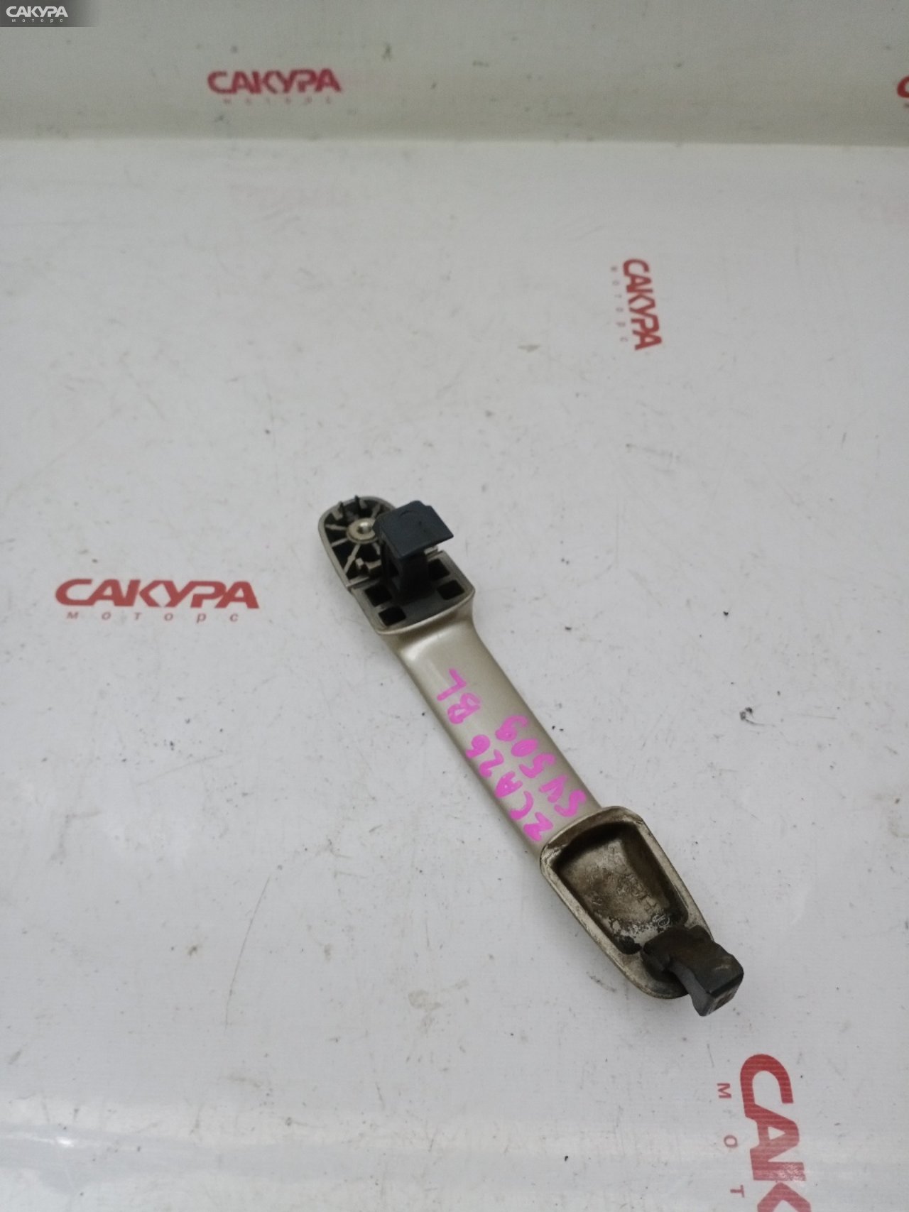 Ручка наружная задняя левая Toyota RAV4 ZCA26W 1ZZ-FE: купить в Сакура Красноярск.