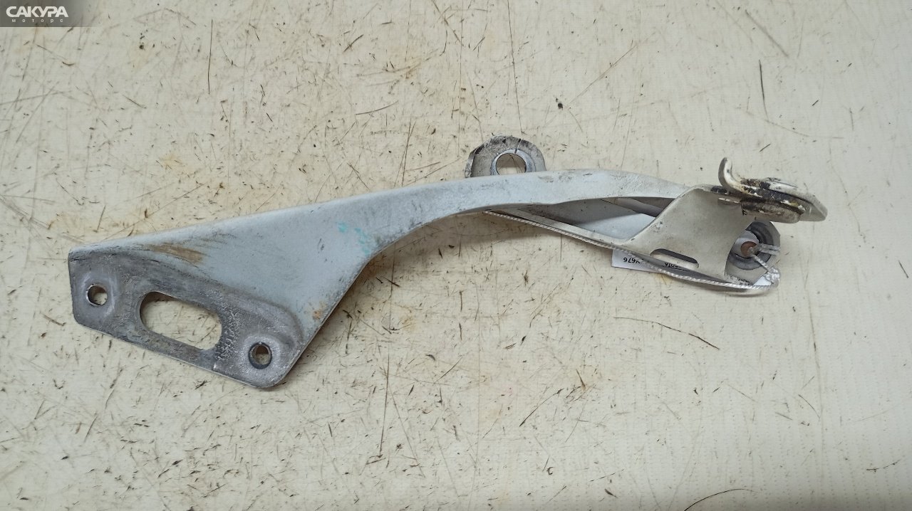 Кронштейн капота правый Honda Stream RN6 R18A: купить в Сакура Красноярск.