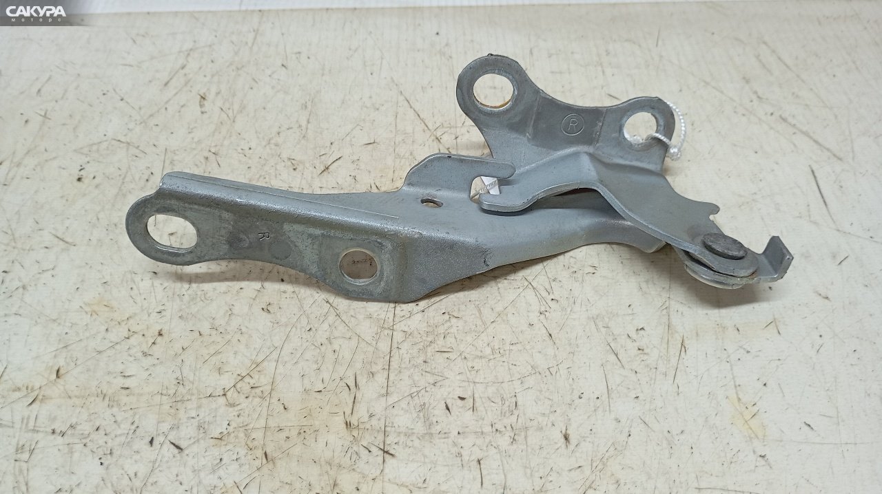 Кронштейн капота правый Toyota Avensis AZT255 1AZ-FSE: купить в Сакура Красноярск.