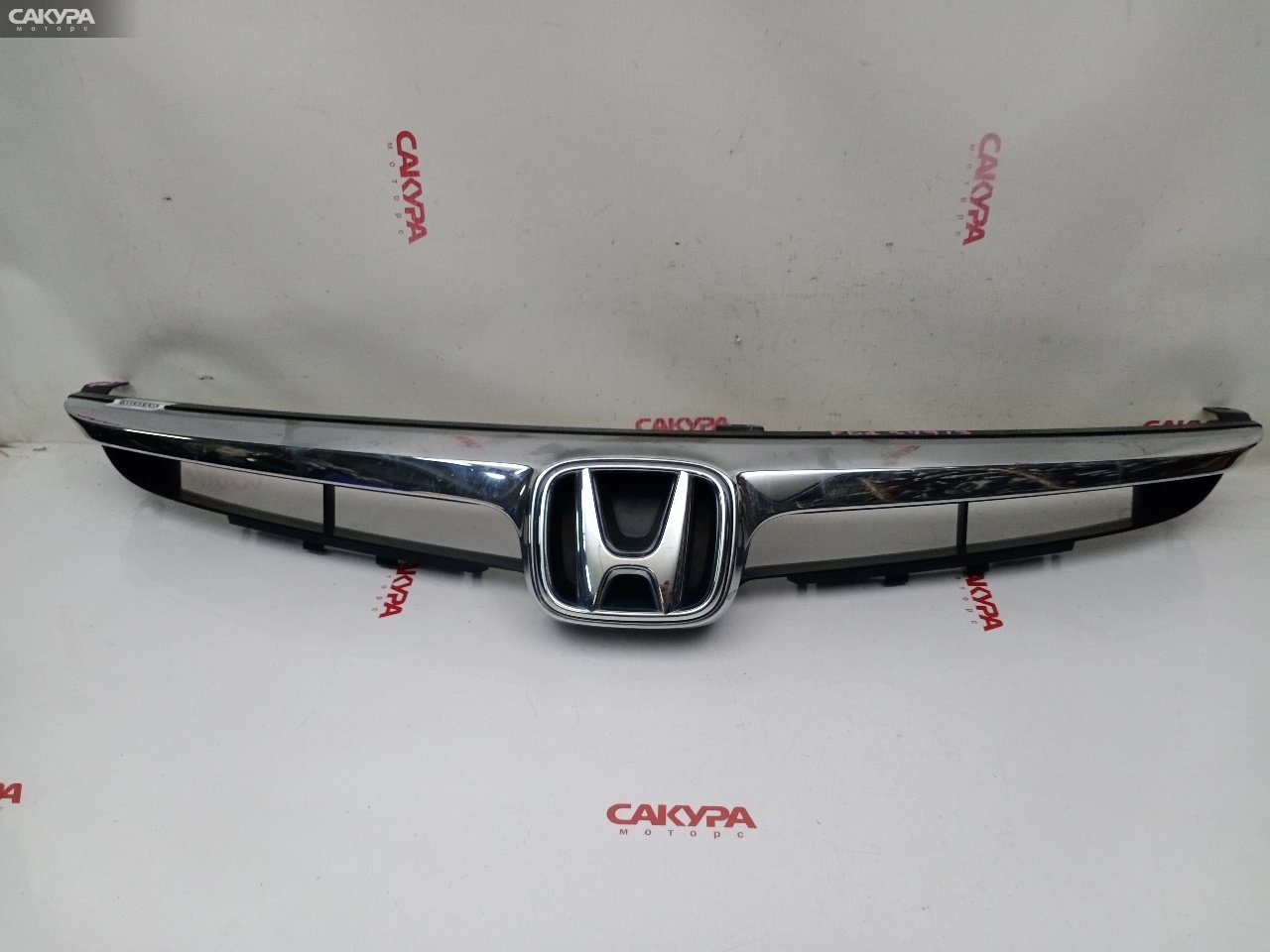 Решетка радиатора Honda Civic FD1 R18A: купить в Сакура Красноярск.