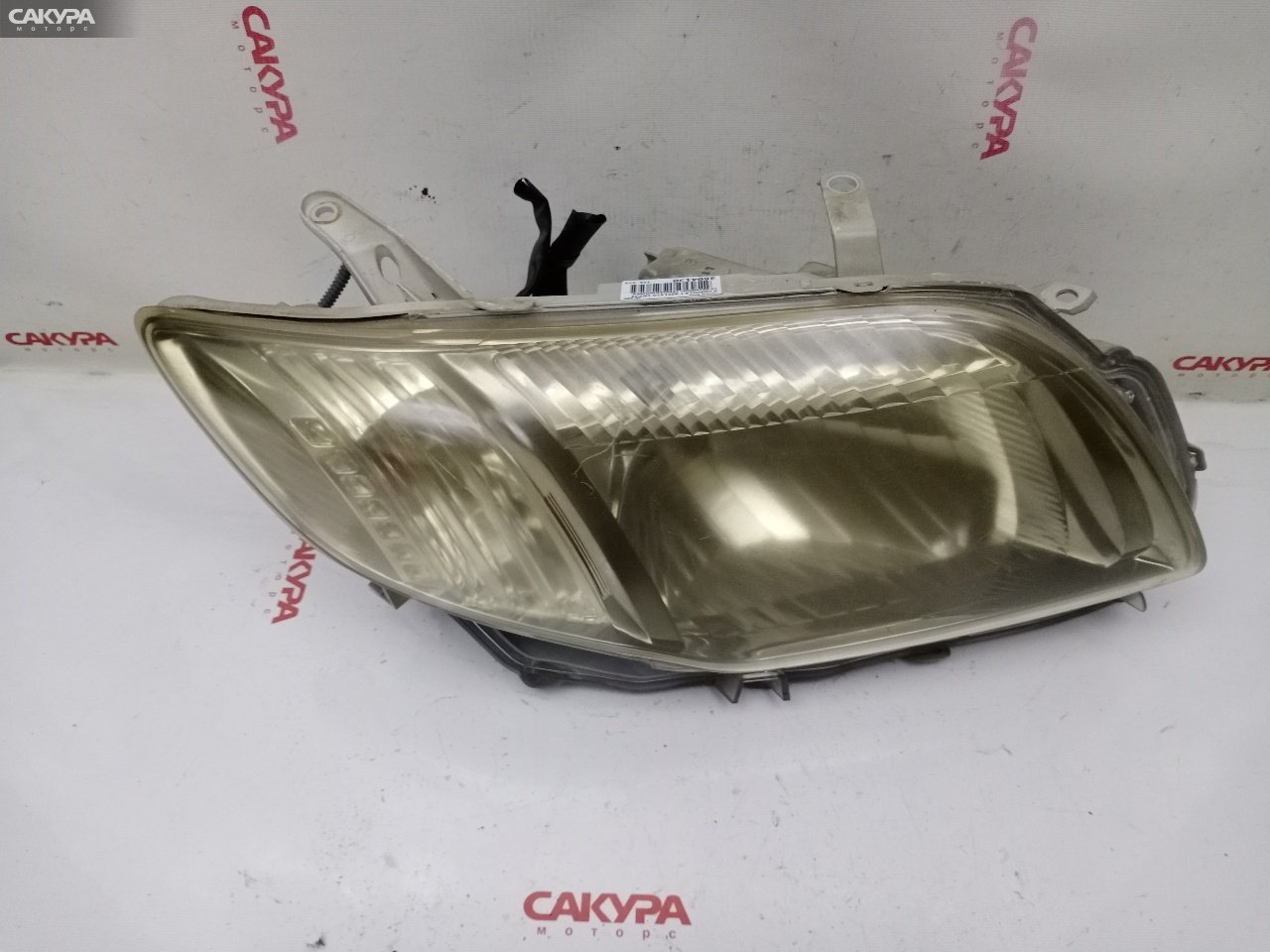 Фара правая Toyota Corolla Fielder NZE141G 1NZ-FE 13-98: купить в Сакура Красноярск.