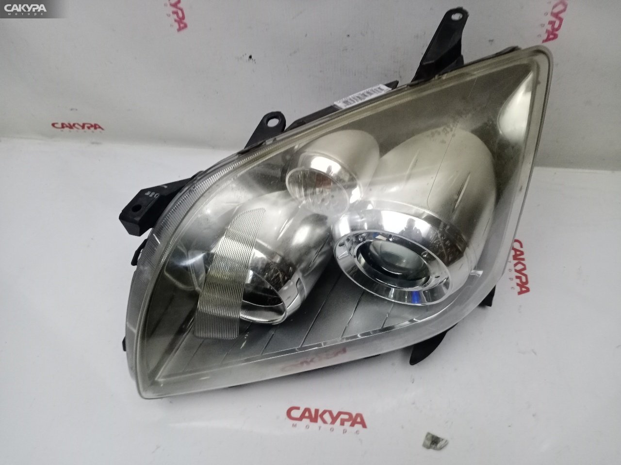 Фара левая Toyota Avensis AZT250 1AZ-FSE 35-106: купить в Сакура Красноярск.