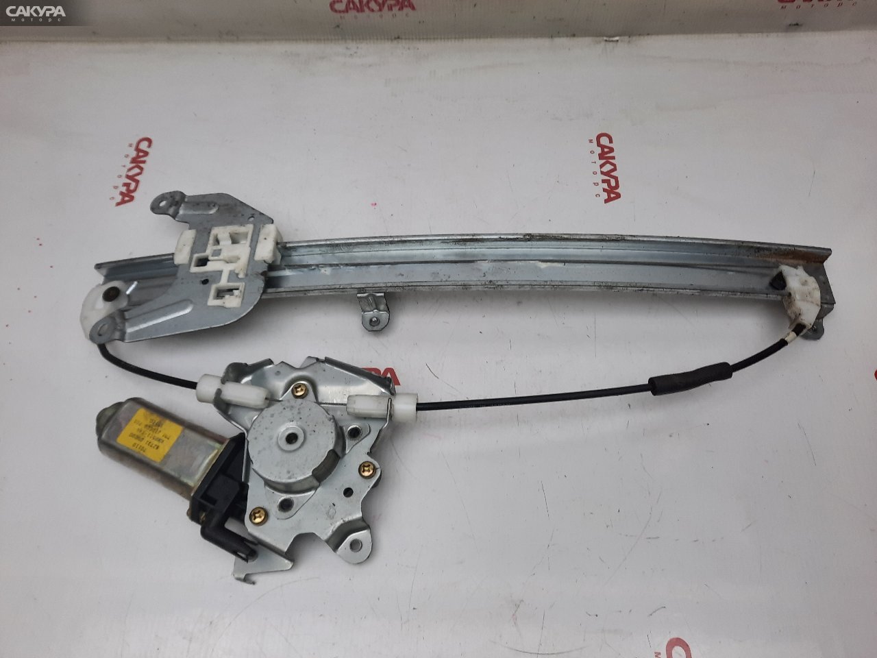 Стеклоподъемник задний левый Nissan Terrano Regulus JRR50 QD32ETi: купить в Сакура Красноярск.