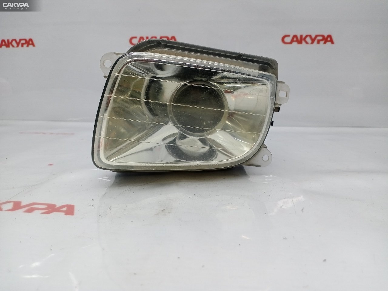 Фара противотуманная левая Toyota Gaia ACM10G 1AZ-FSE 44-53: купить в Сакура Красноярск.