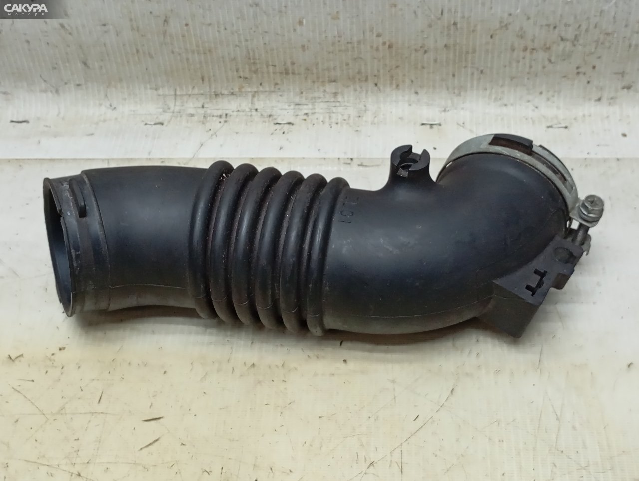 Патрубок воздушного фильтра Mazda Familia BJ5P ZL-DE: купить в Сакура Красноярск.