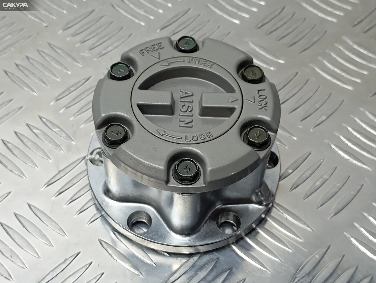 Ступица передняя Suzuki Jimny JA11C F6A-T: купить в Сакура Красноярск.