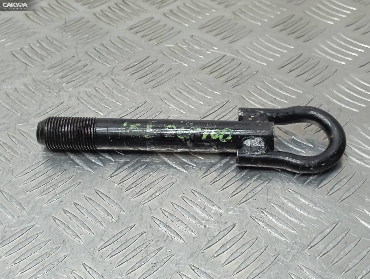 Буксировочный крюк Toyota Ractis SCP100 2SZ-FE: купить в Сакура Красноярск.