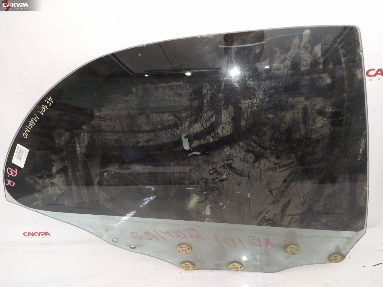 Стекло боковое заднее правое Toyota Sprinter Marino AE101: купить в Сакура Красноярск.