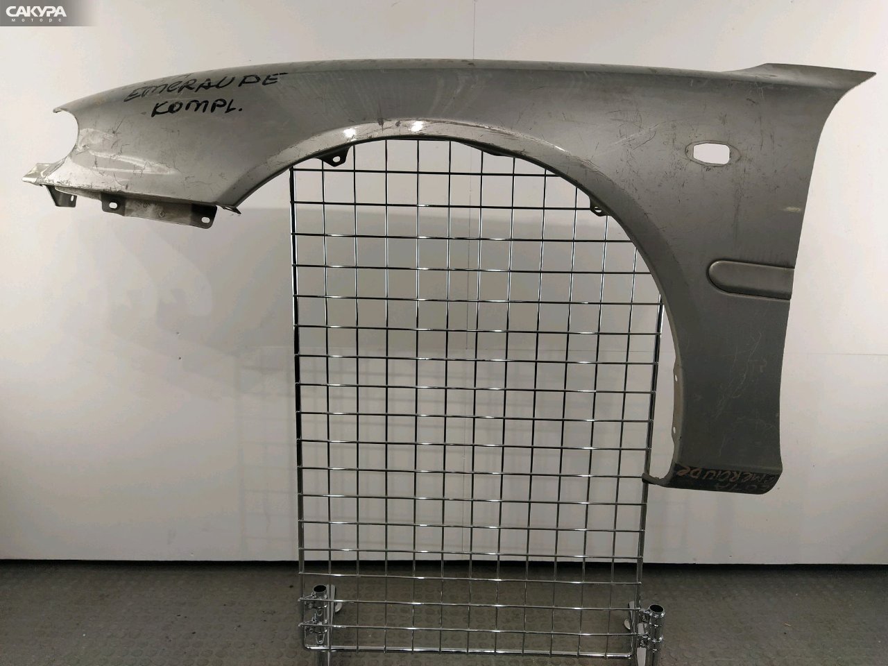 Крыло переднее левое Mitsubishi Emeraude E64A: купить в Сакура Красноярск.