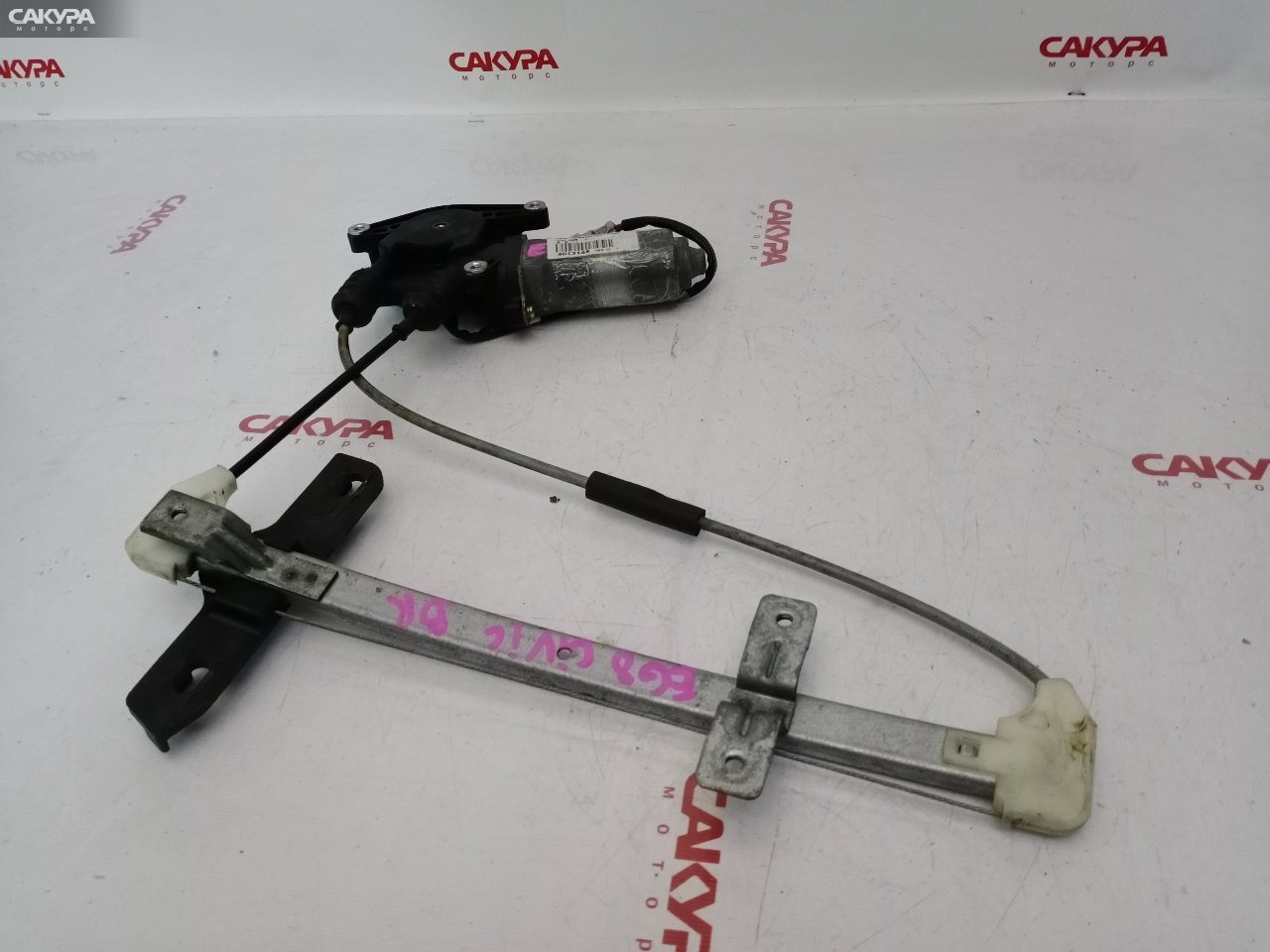Стеклоподъемник задний правый Honda Civic Ferio EG8 D15B: купить в Сакура Красноярск.