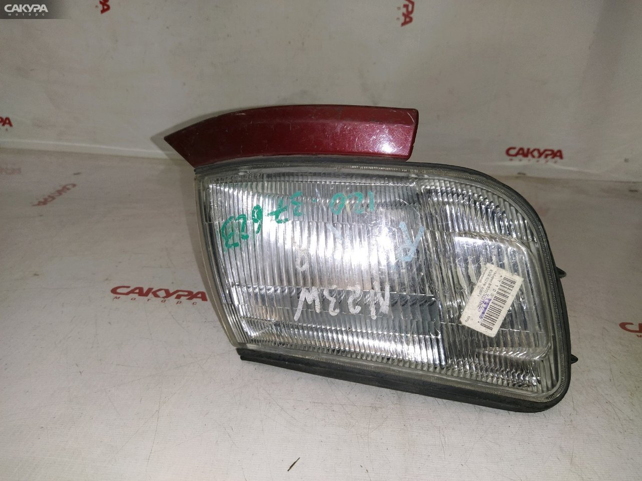 Габарит правый Mitsubishi Chariot N43W 120-37623: купить в Сакура Красноярск.