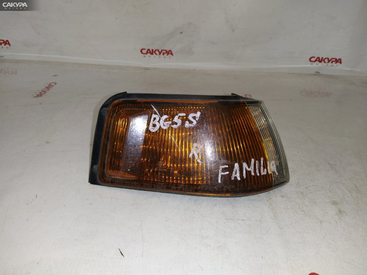 Габарит правый Mazda Familia BG5P 210-61301: купить в Сакура Красноярск.