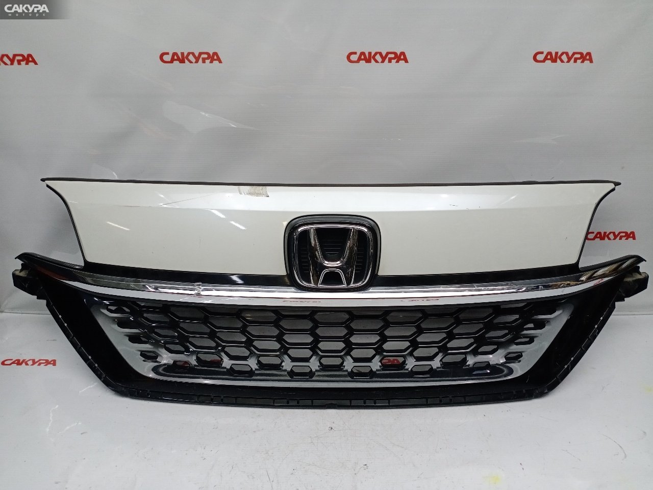 Решетка радиатора Honda Freed GB5 L15B: купить в Сакура Красноярск.