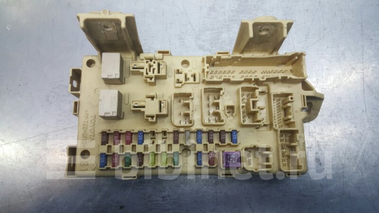 тойота вокси блок предохранителей