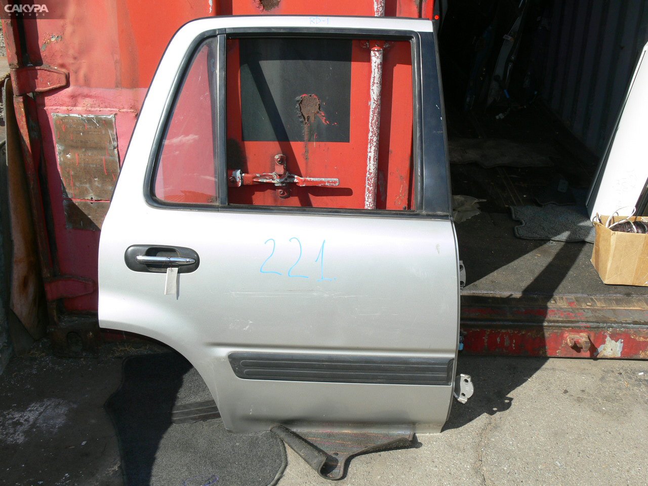 Дверь боковая задняя правая Honda CR-V RD1: купить в Сакура Иркутск.