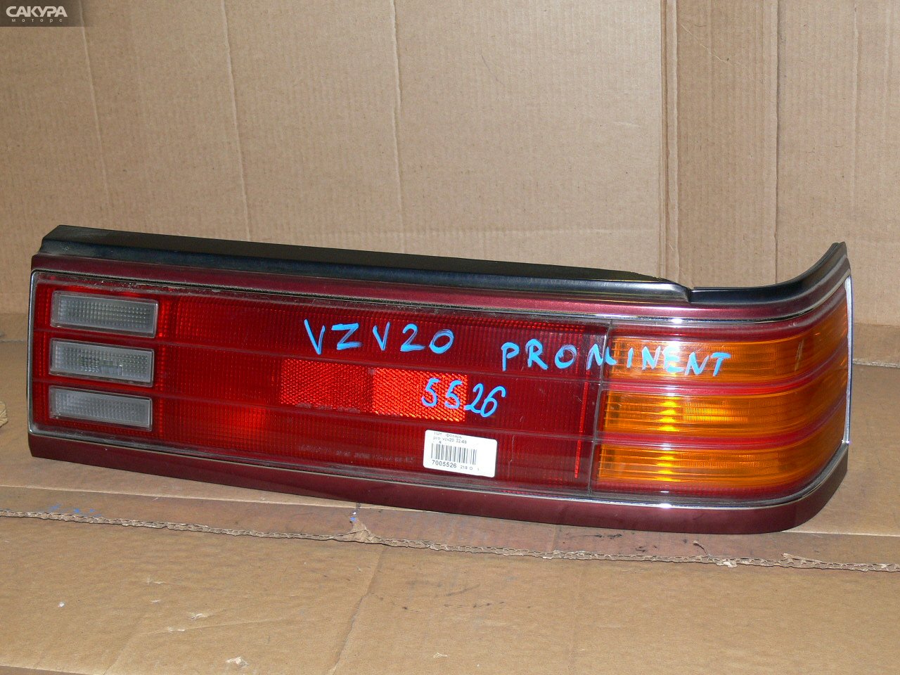 Фонарь стоп-сигнала правый Toyota Camry Prominent VZV20 32-68: купить в Сакура Иркутск.