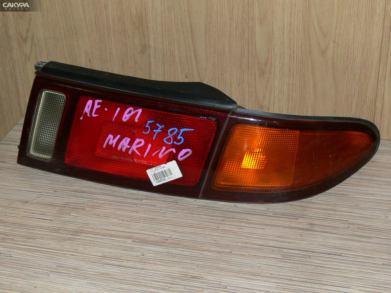 Фонарь стоп-сигнала правый Toyota Sprinter Marino AE101 12-408: купить в Сакура Иркутск.