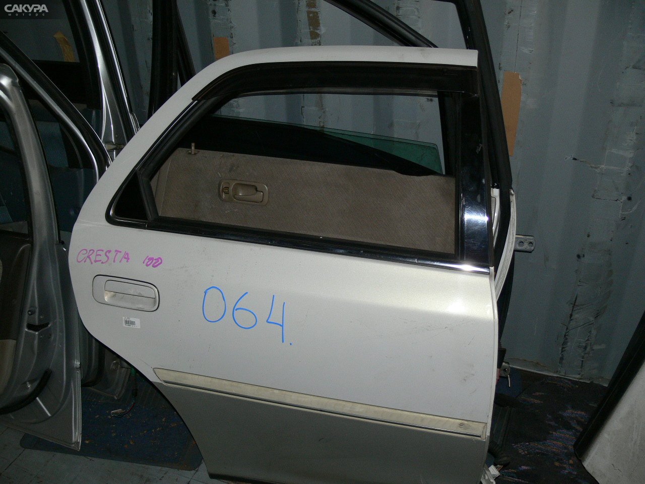 Дверь боковая задняя правая Toyota Cresta GX100: купить в Сакура Иркутск.
