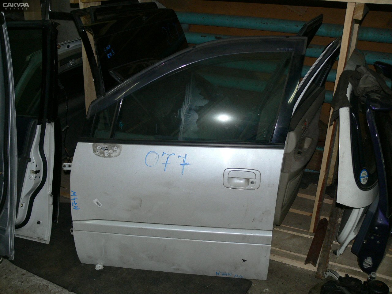 Дверь боковая передняя левая Mitsubishi RVR N74WG: купить в Сакура Иркутск.