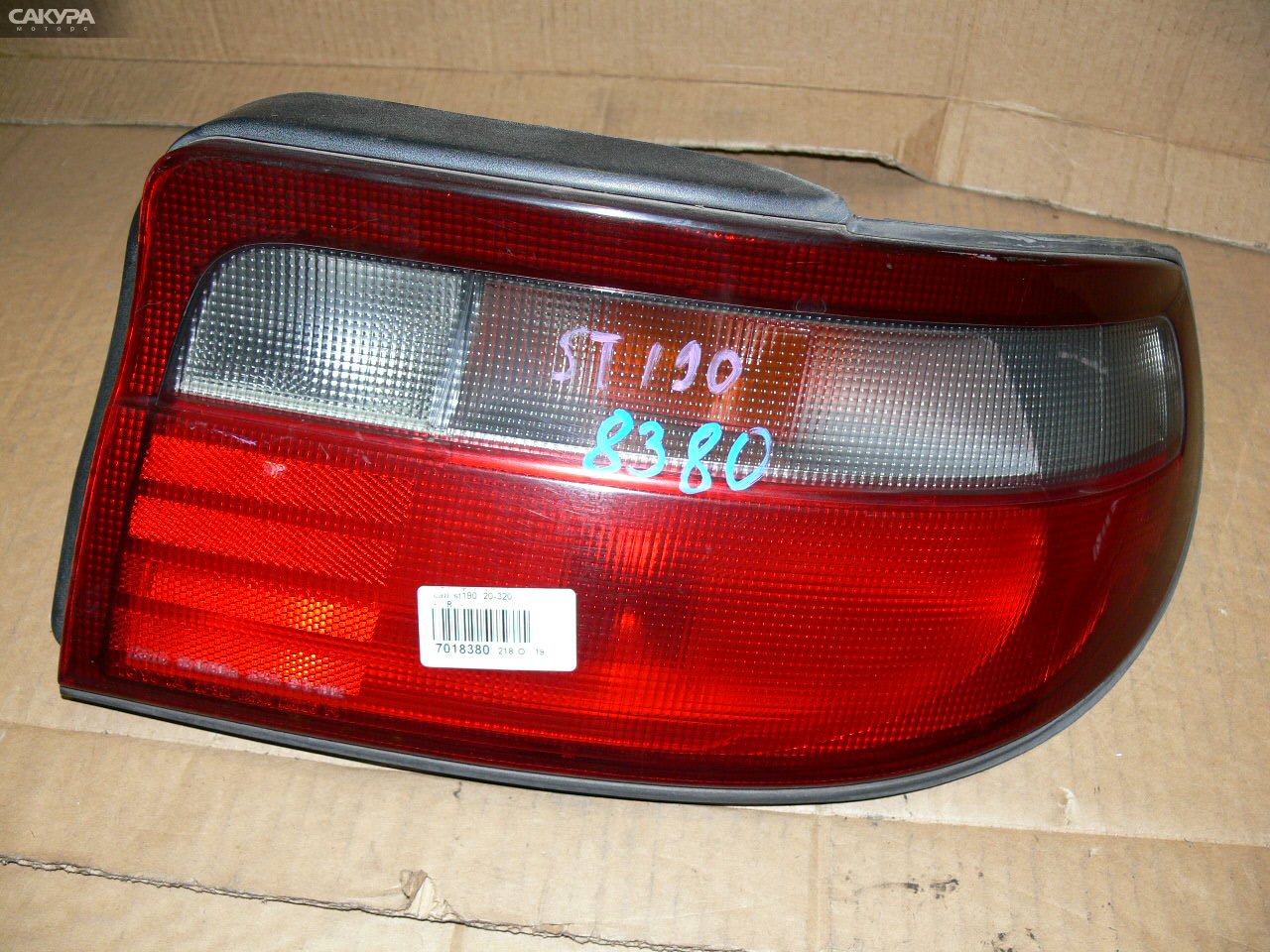 Фонарь стоп-сигнала правый Toyota Carina AT190 20-320: купить в Сакура Иркутск.