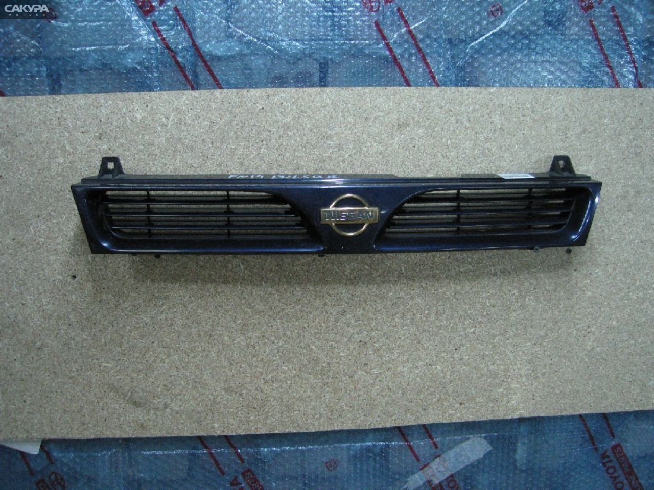 Решетка радиатора Nissan Pulsar FN14: купить в Сакура Абакан.