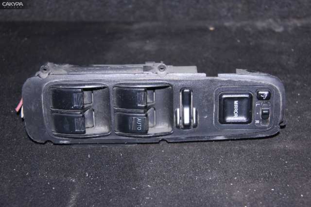 Кнопки в салон передняя правая Honda Odyssey RA6: купить в Сакура Абакан.