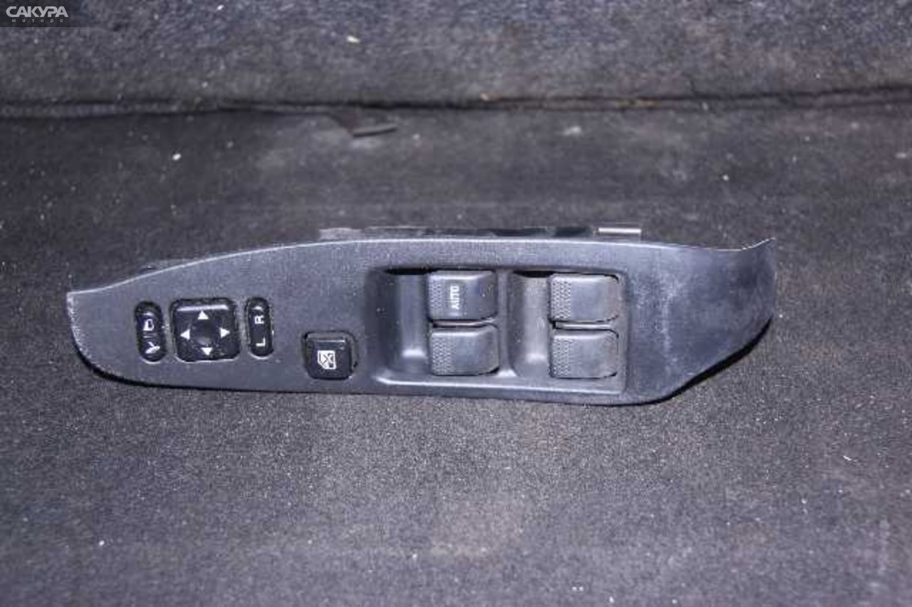 Кнопки в салон передняя правая Subaru Legacy BH5: купить в Сакура Абакан.
