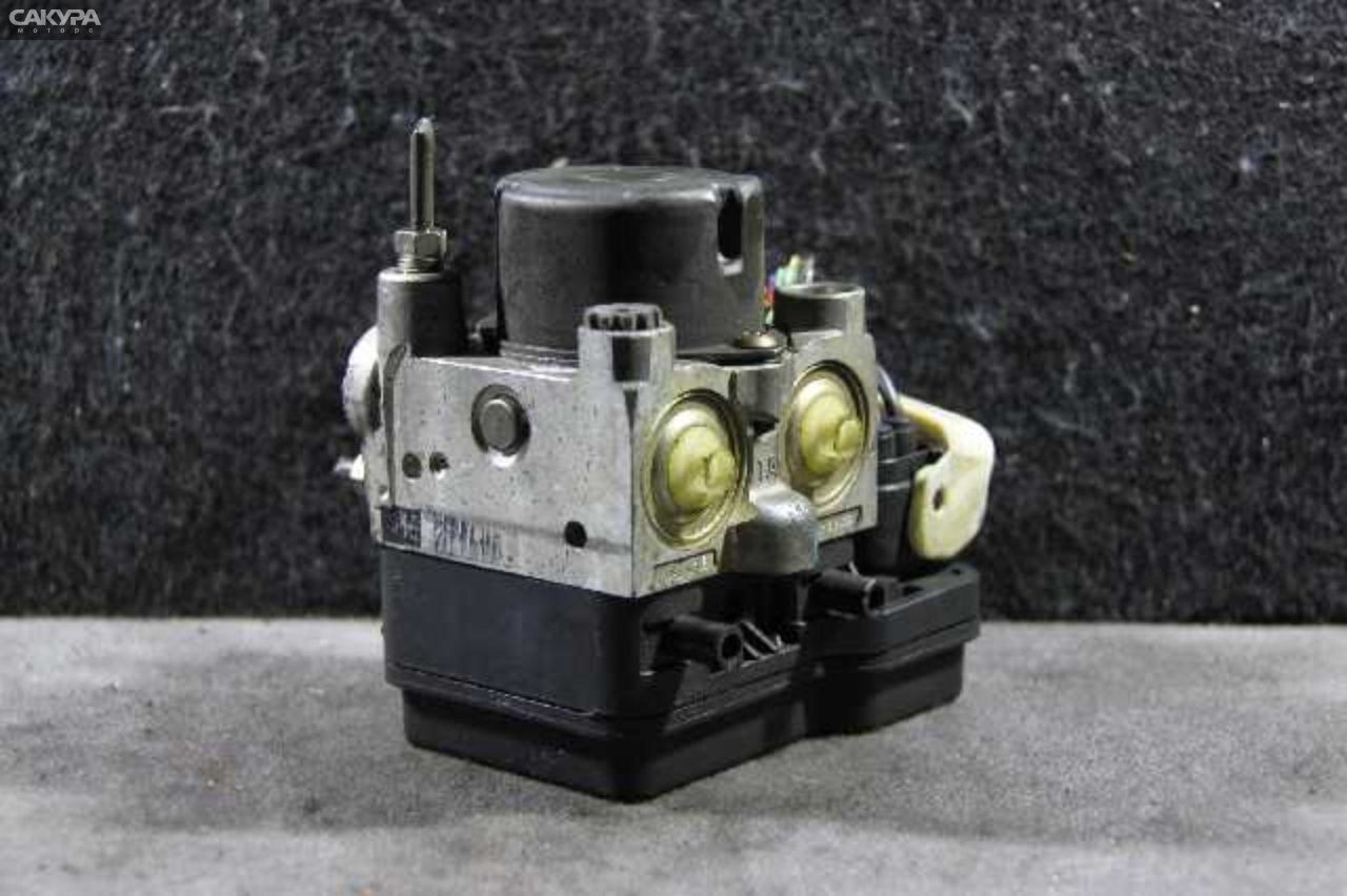 Блок ABS Toyota Sienta NCP81G: купить в Сакура Абакан.