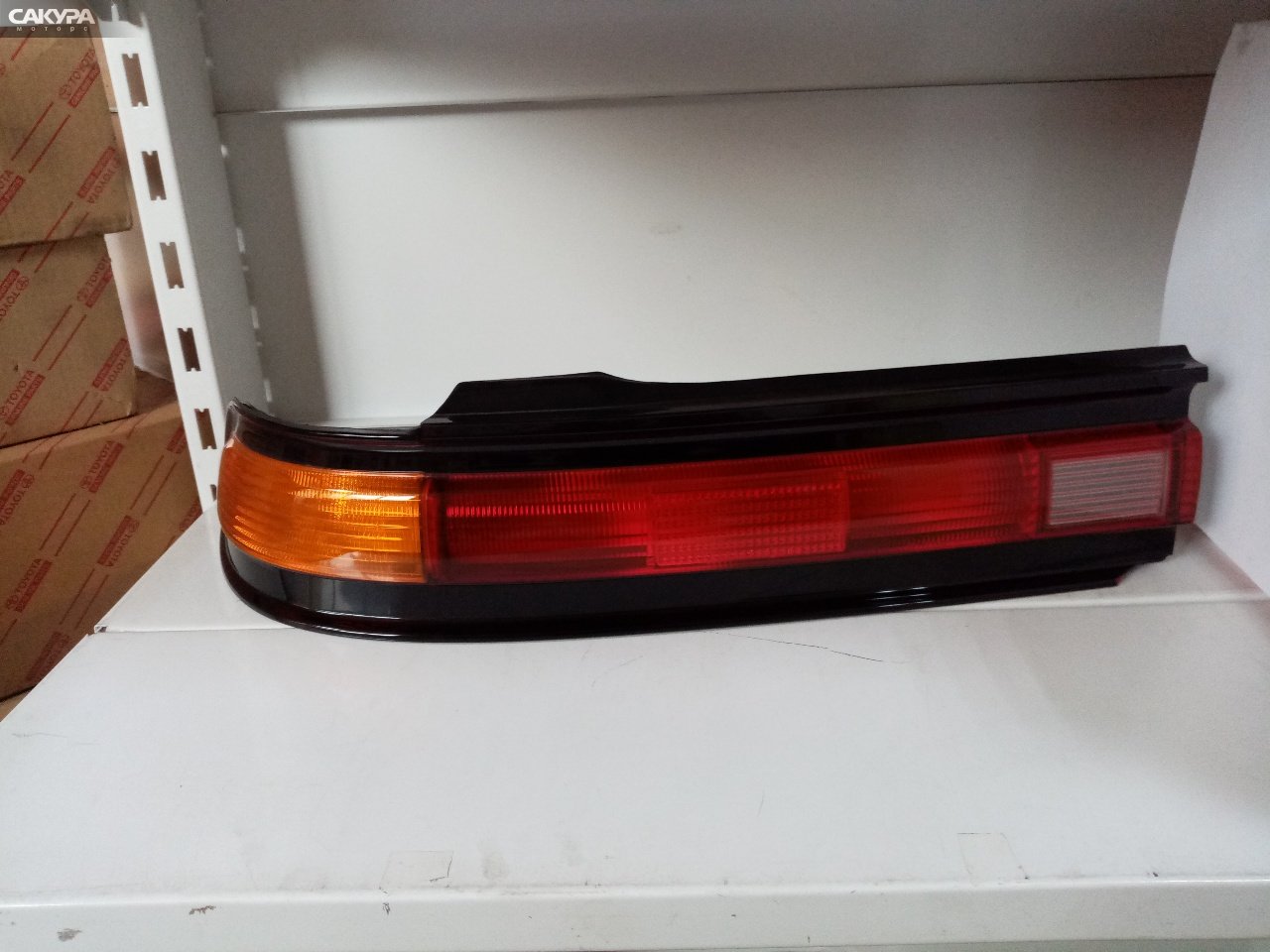 Фонарь стоп-сигнала левый Toyota Mark II GX90 22-223: купить в Сакура Абакан.
